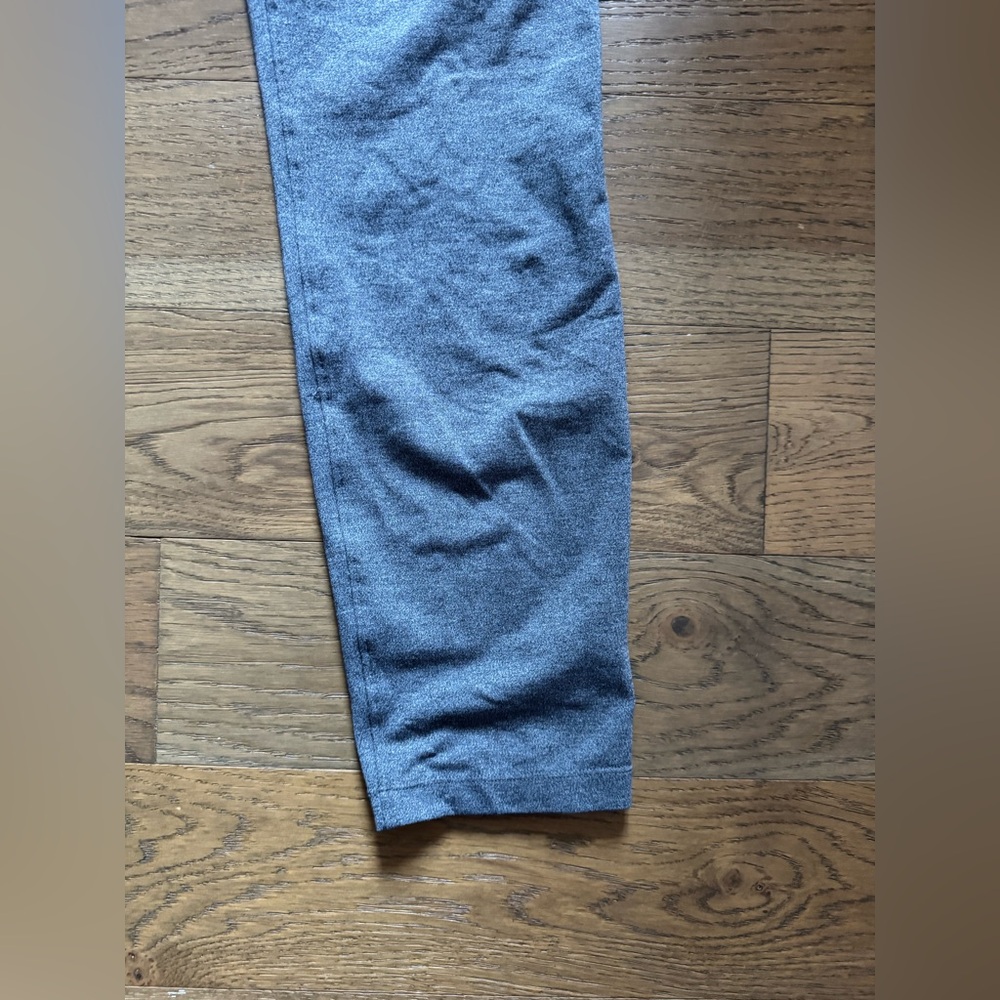 Lululemon Size 2 On The Fly Pant Heathered Black Gray 25” Luxtreme LW5ASSS - Picture 4 of 8